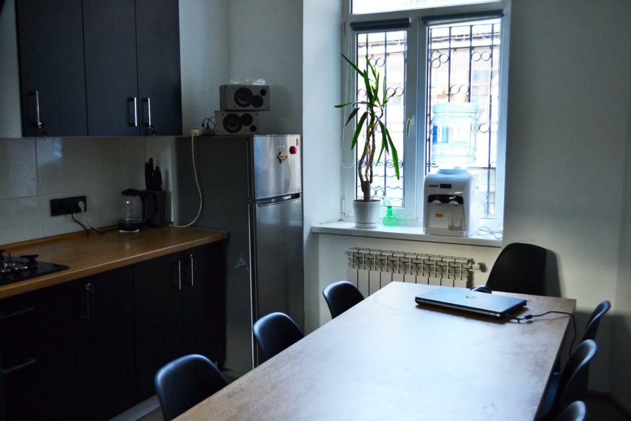 21/9 Baker Street Hostel Λβιβ Εξωτερικό φωτογραφία