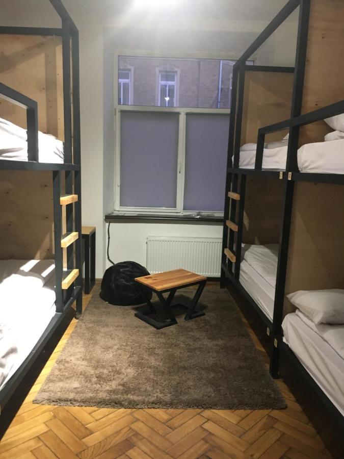 21/9 Baker Street Hostel Λβιβ Εξωτερικό φωτογραφία