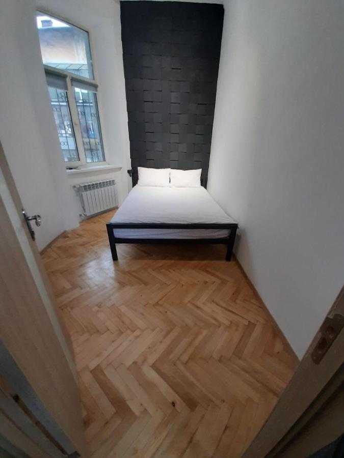 21/9 Baker Street Hostel Λβιβ Εξωτερικό φωτογραφία