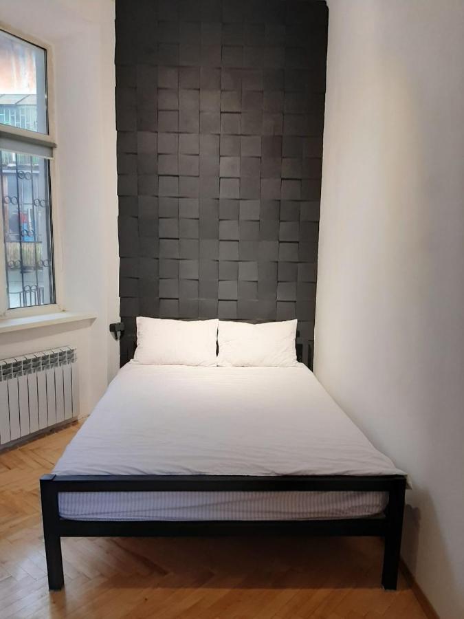 21/9 Baker Street Hostel Λβιβ Εξωτερικό φωτογραφία